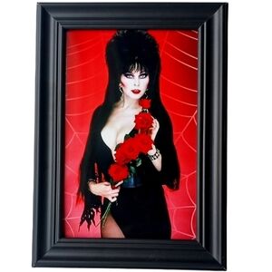 Elvira Roses Horror Queen Cult Classic Gothic Pu…